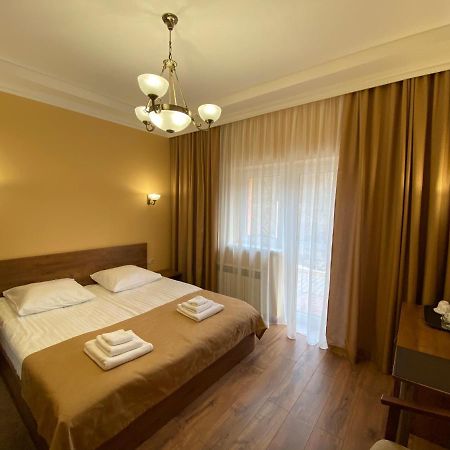 Hotel Сонячна Соната Polyana  Esterno foto