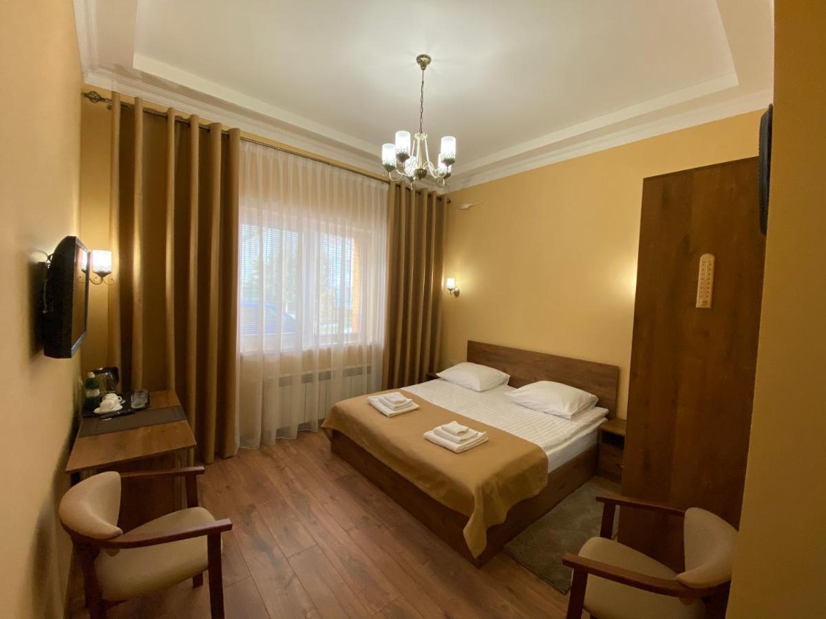 Hotel Сонячна Соната Polyana  Esterno foto
