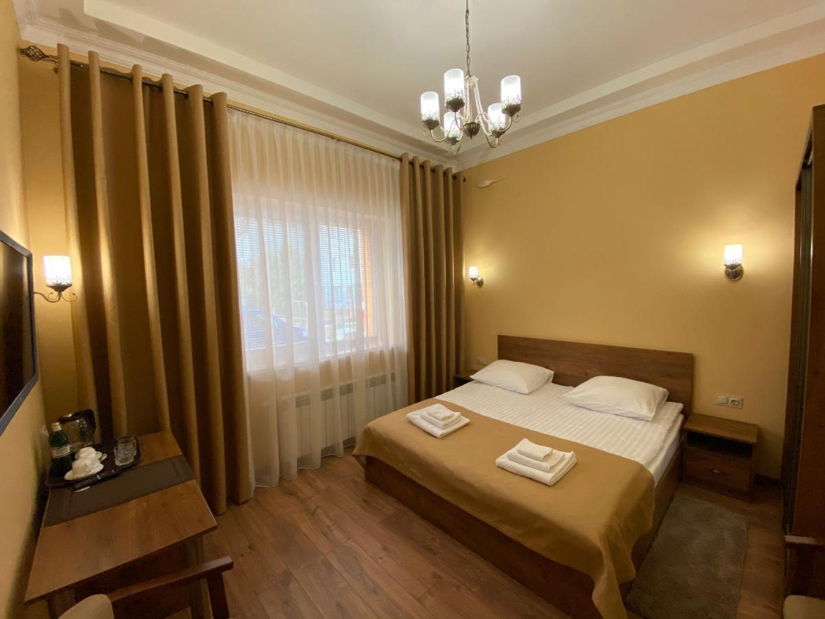 Hotel Сонячна Соната Polyana  Esterno foto